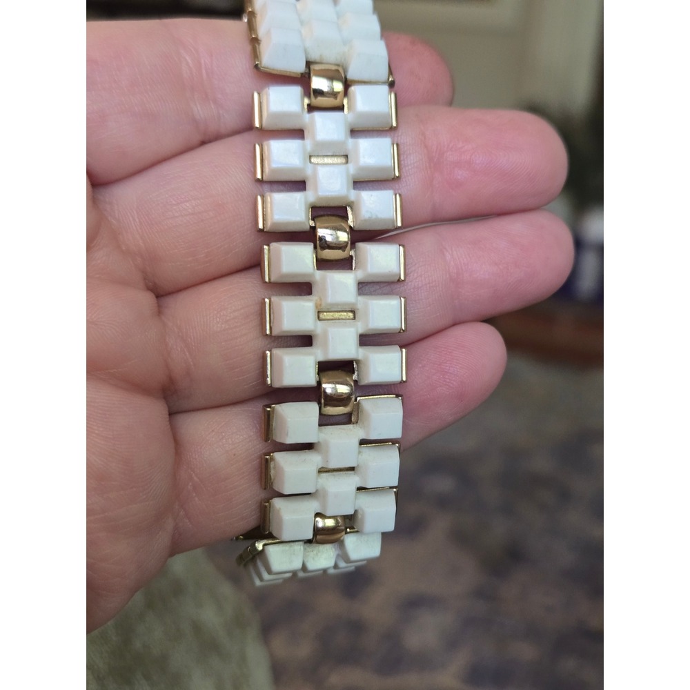 Monet White Lucite Or Thermoset Link Bracelet Vintage 1950s Rate